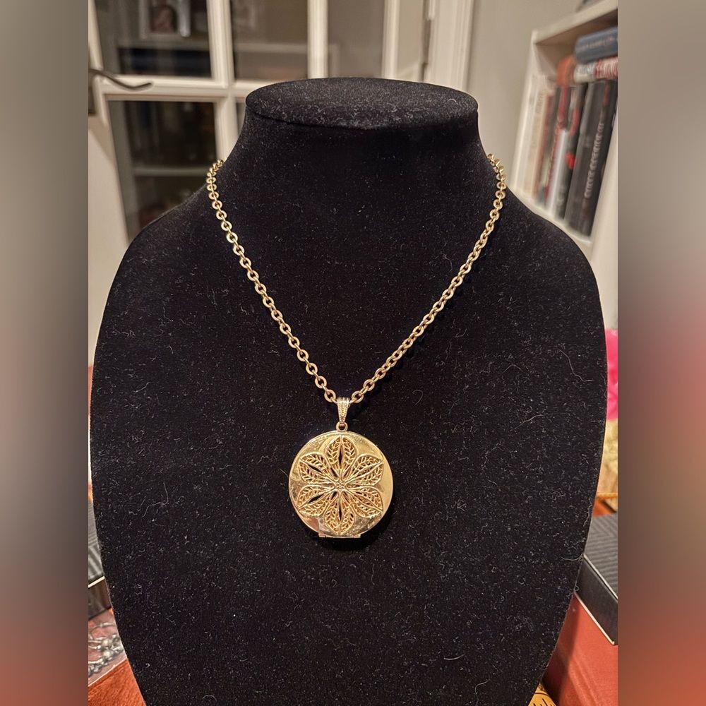 Vintage Gold Toned Locket